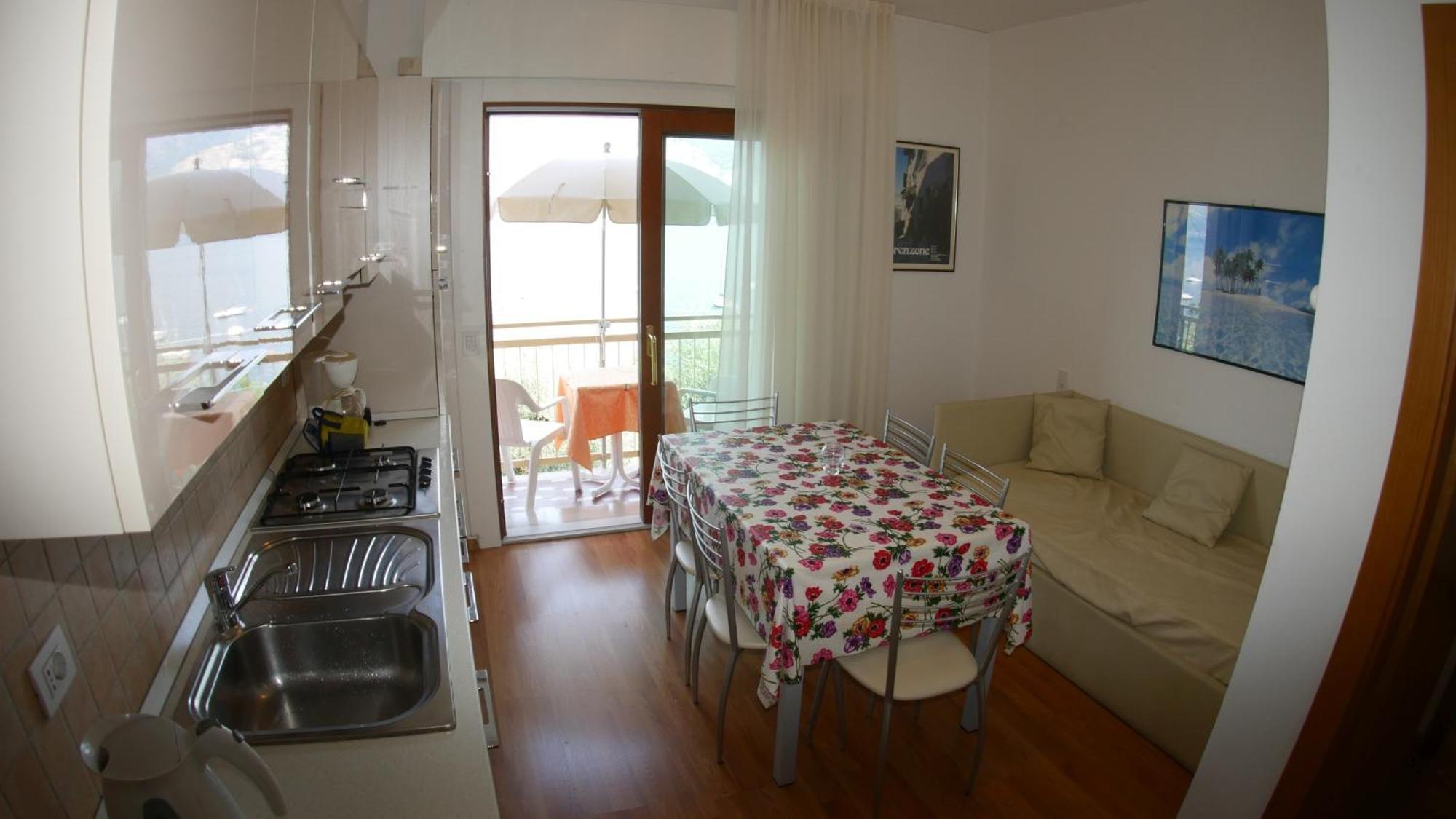 Residence Casa Maria Assenza di Brenzone Buitenkant foto