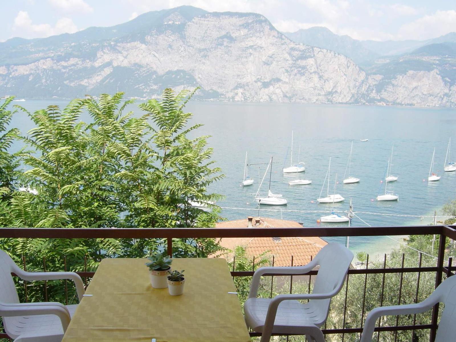 Residence Casa Maria Assenza di Brenzone Buitenkant foto