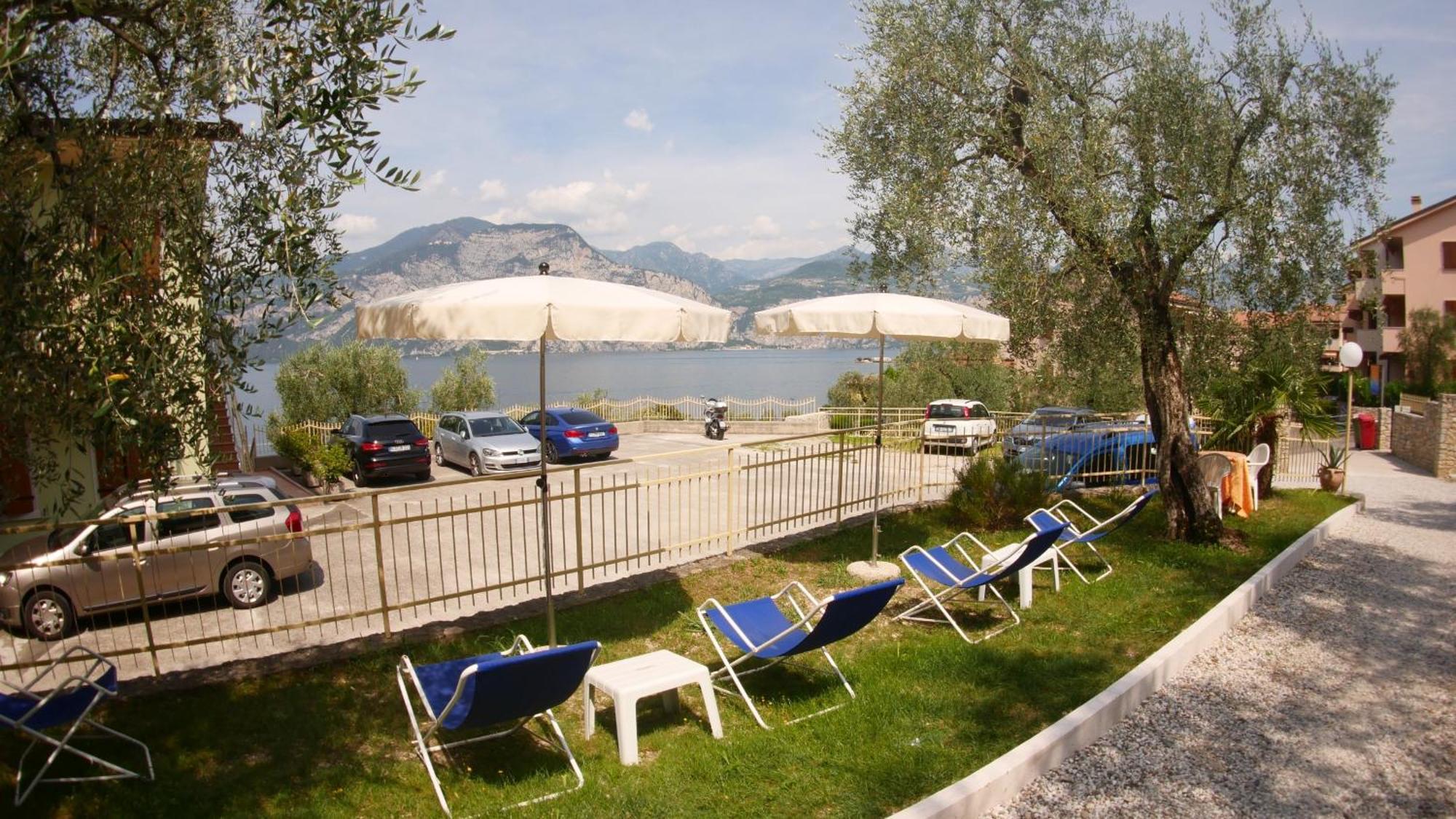Residence Casa Maria Assenza di Brenzone Buitenkant foto