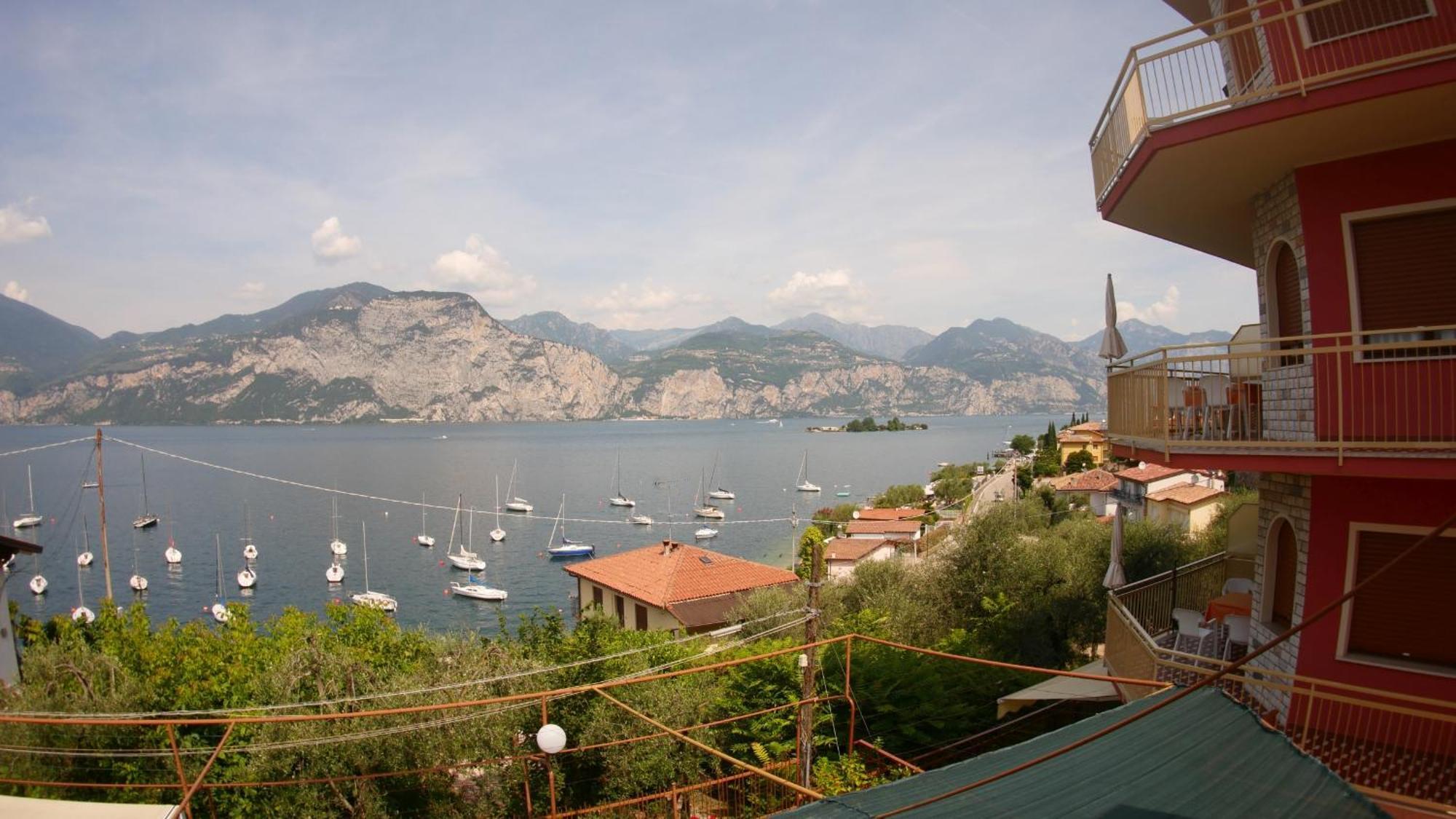 Residence Casa Maria Assenza di Brenzone Buitenkant foto