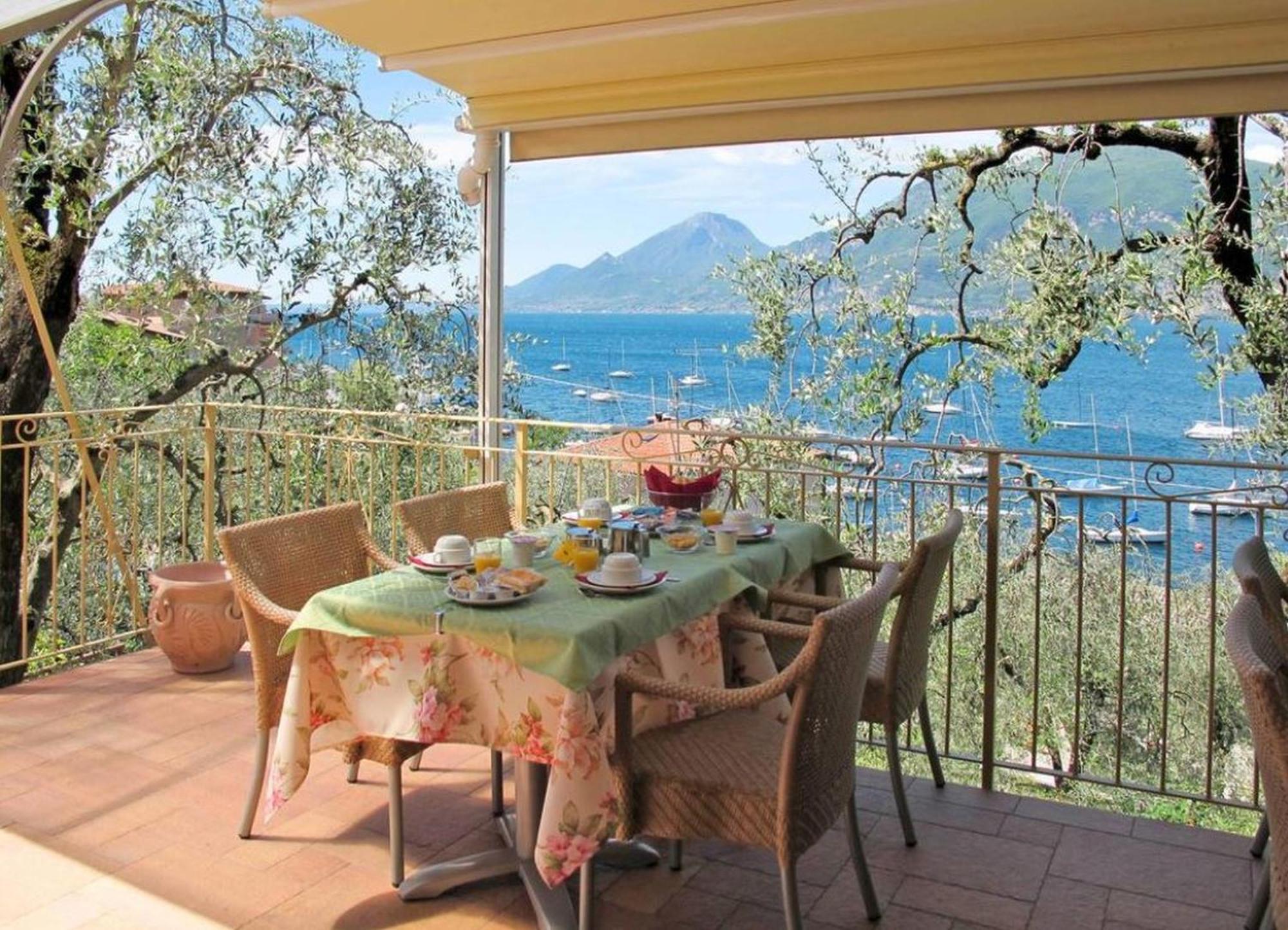 Residence Casa Maria Assenza di Brenzone Buitenkant foto